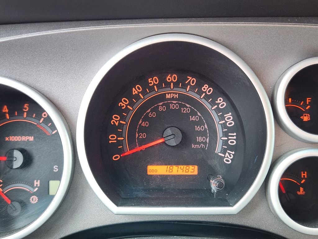 2011 Toyota Sequoia SR5 5.7L