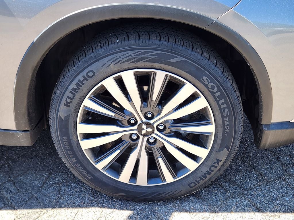 2020 Mitsubishi Outlander Base
