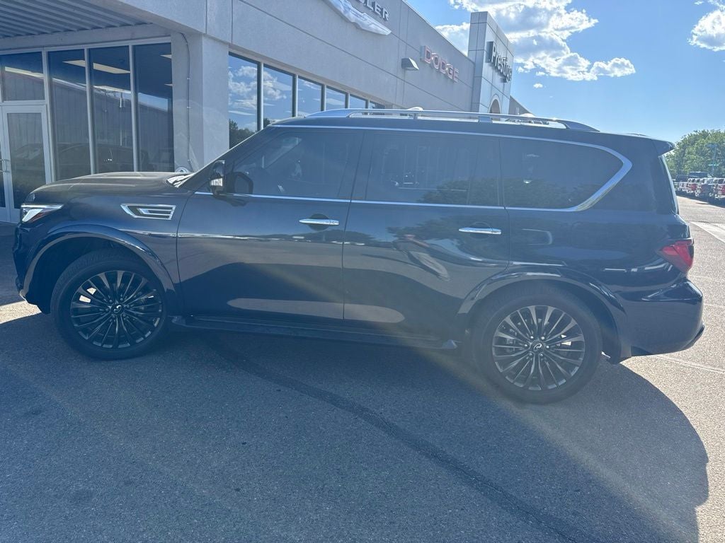 2022 INFINITI QX80 Premium Select