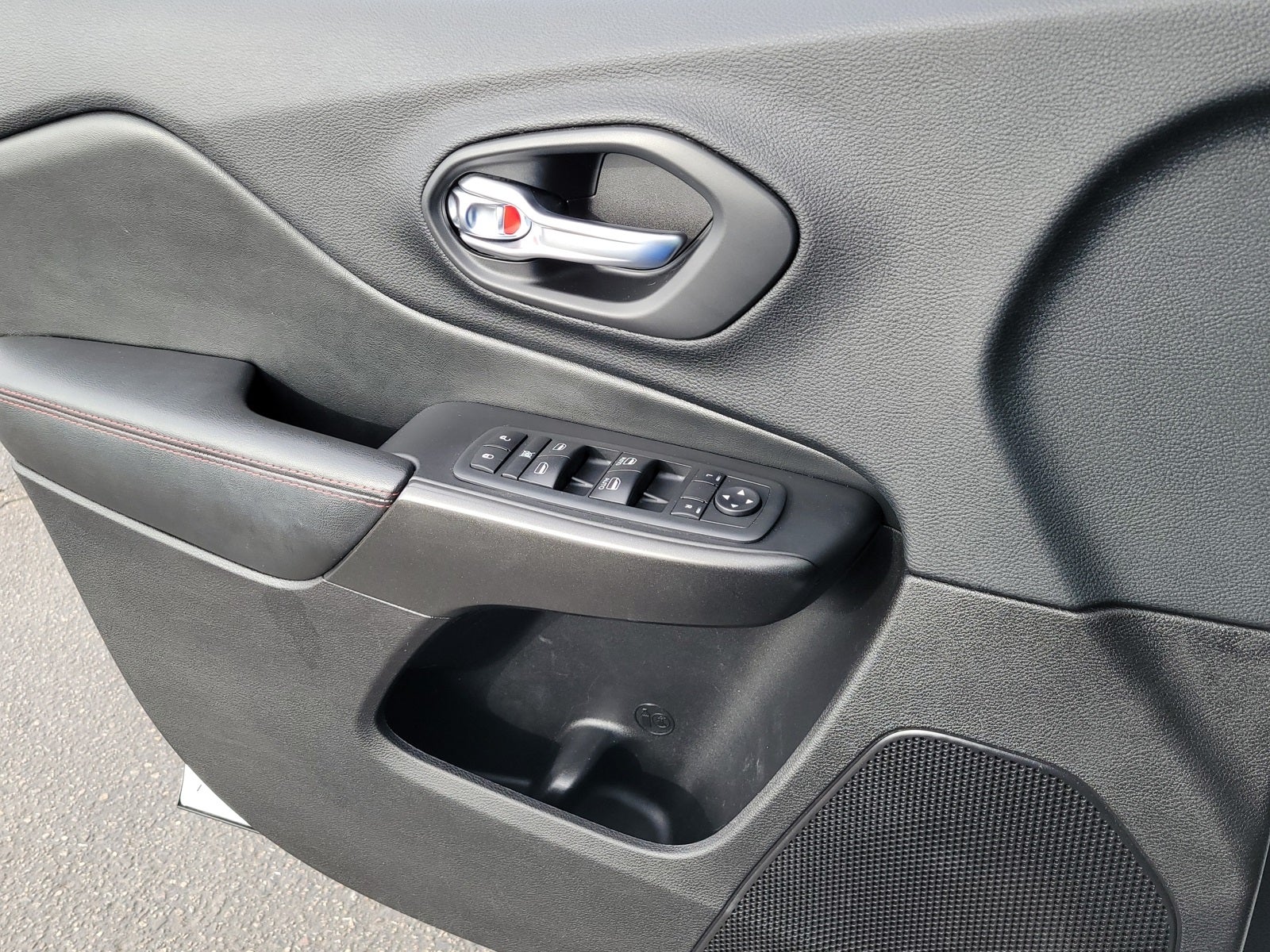 2020 Jeep Cherokee Trailhawk