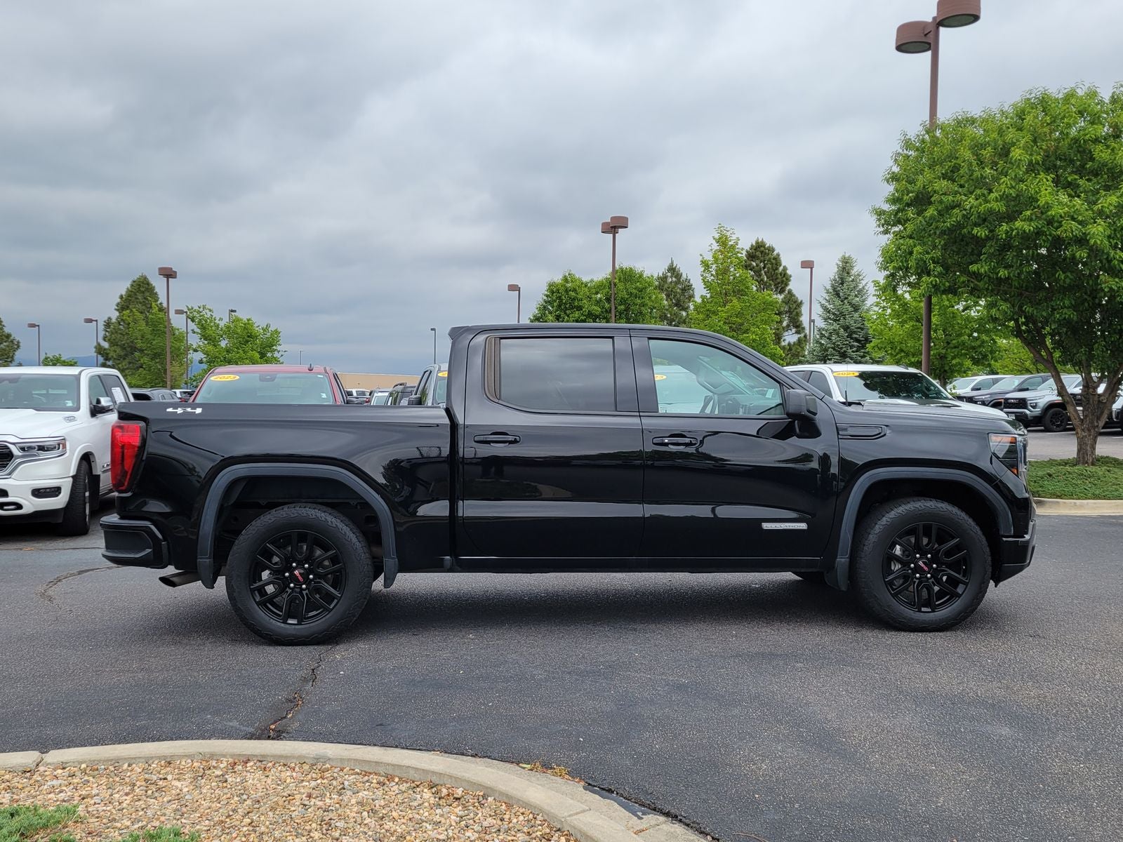 2023 GMC Sierra 1500 Elevation