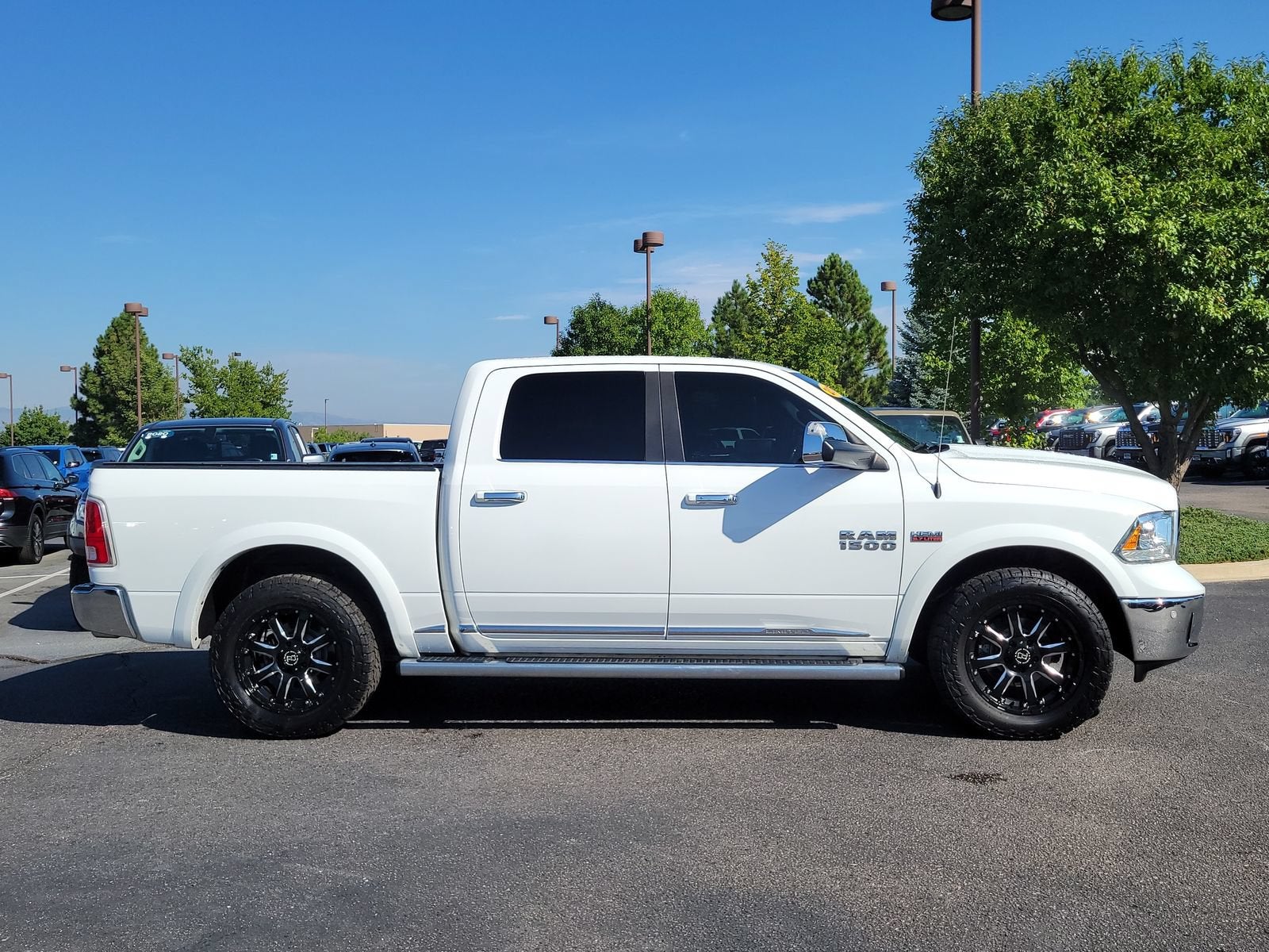 2017 RAM 1500 Limited Crew Cab 4x4 5'7" Box