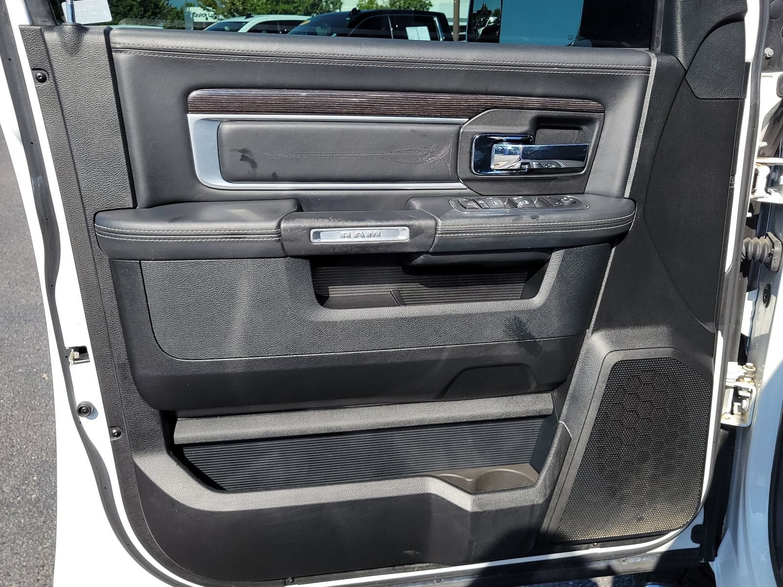 2017 RAM 1500 Limited Crew Cab 4x4 5'7" Box