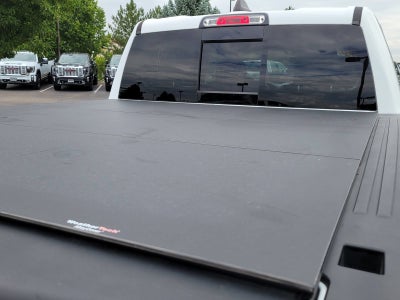 2020 RAM 1500 Laramie Crew Cab 4x4 5'7" Box