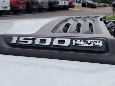 2020 RAM 1500 Laramie Crew Cab 4x4 5'7" Box