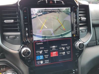 2020 RAM 1500 Laramie Crew Cab 4x4 5'7" Box