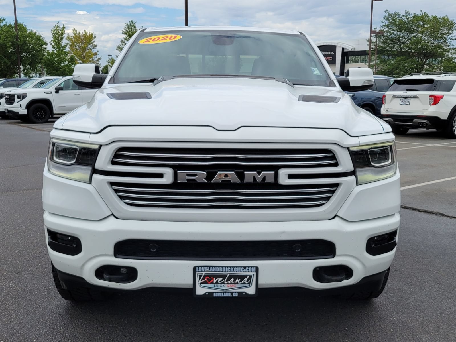 2020 RAM 1500 Laramie Crew Cab 4x4 5'7" Box