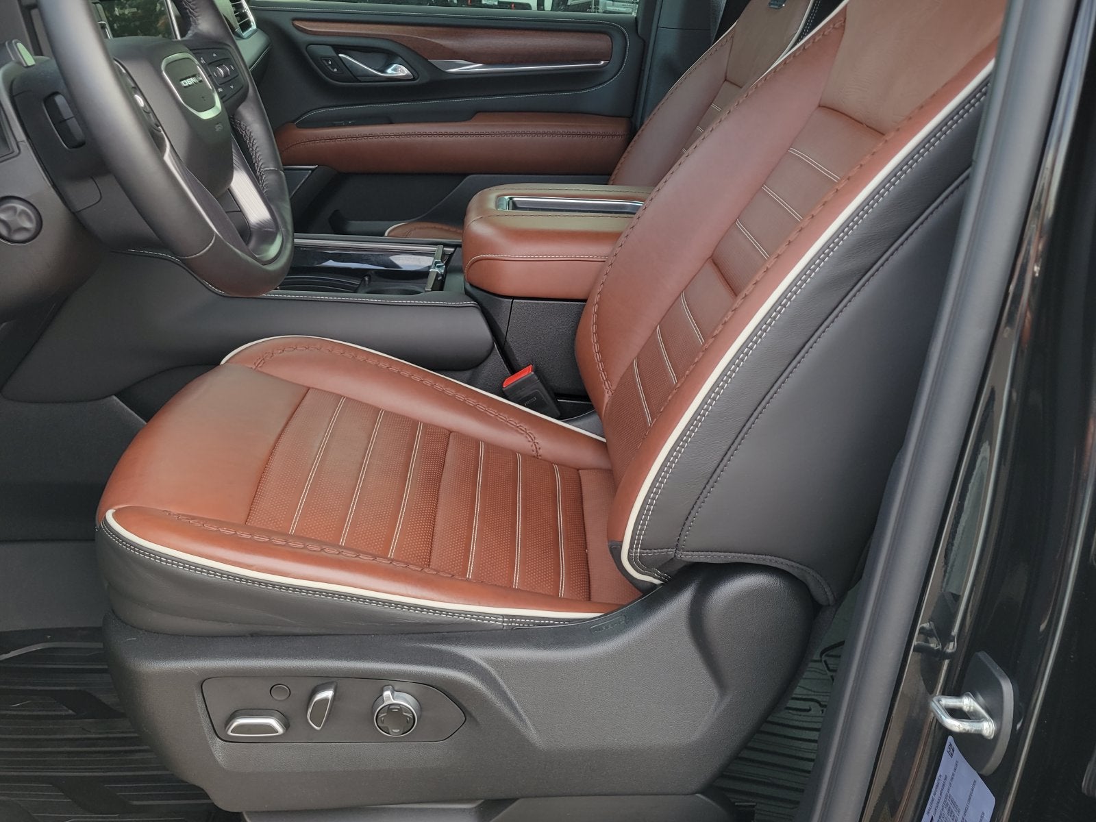 2024 GMC Yukon XL Denali Ultimate