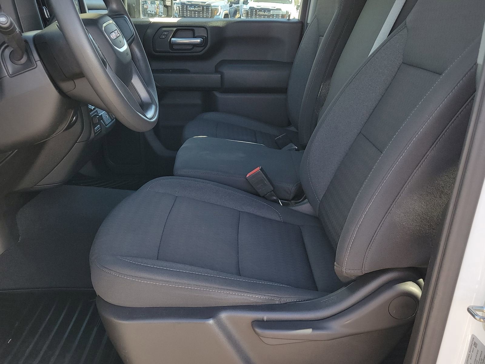 2024 GMC Sierra 2500 HD Pro