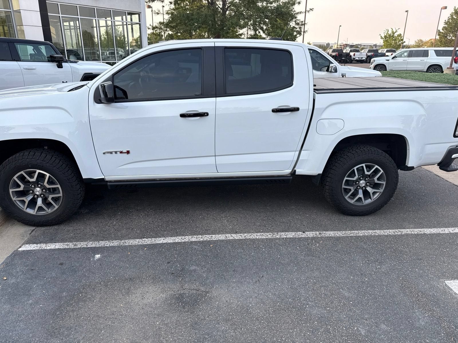 2022 GMC Canyon 4WD AT4 w/Leather