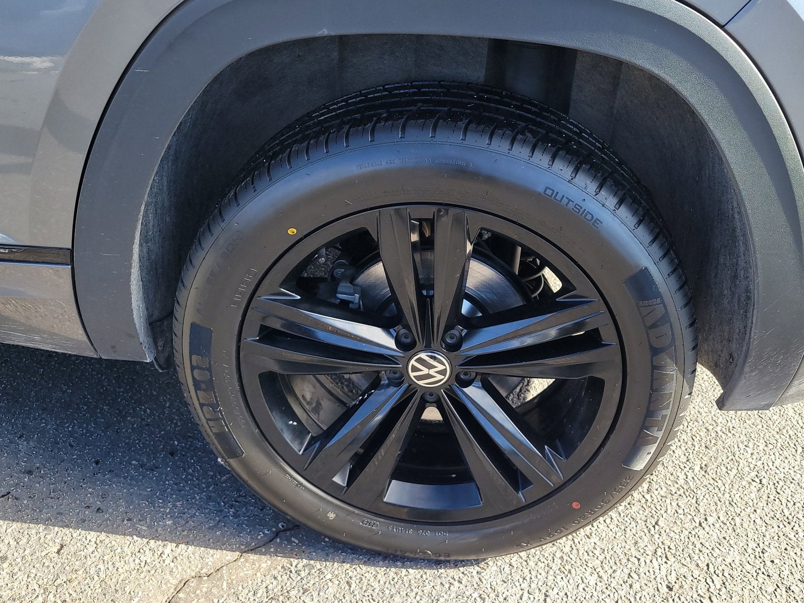 2023 Volkswagen Atlas Cross Sport 2.0T SEL R-Line Black