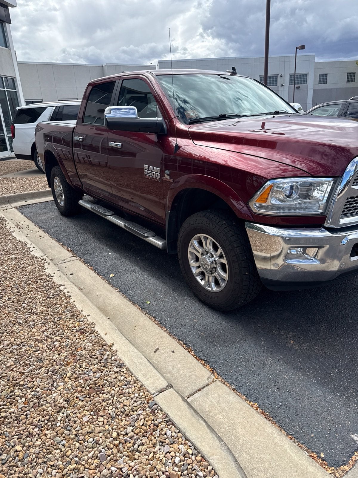 2017 RAM 2500 Laramie Crew Cab 4x4 6'4" Box