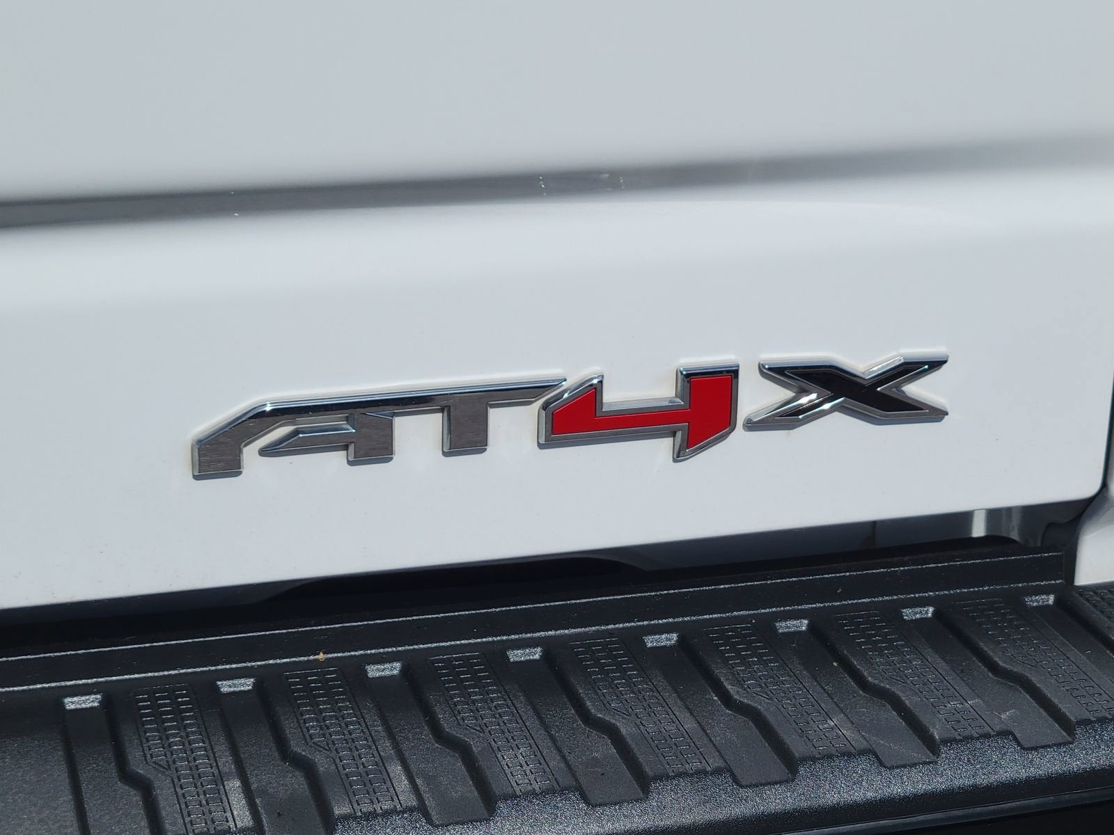 2024 GMC Sierra 1500 AT4X