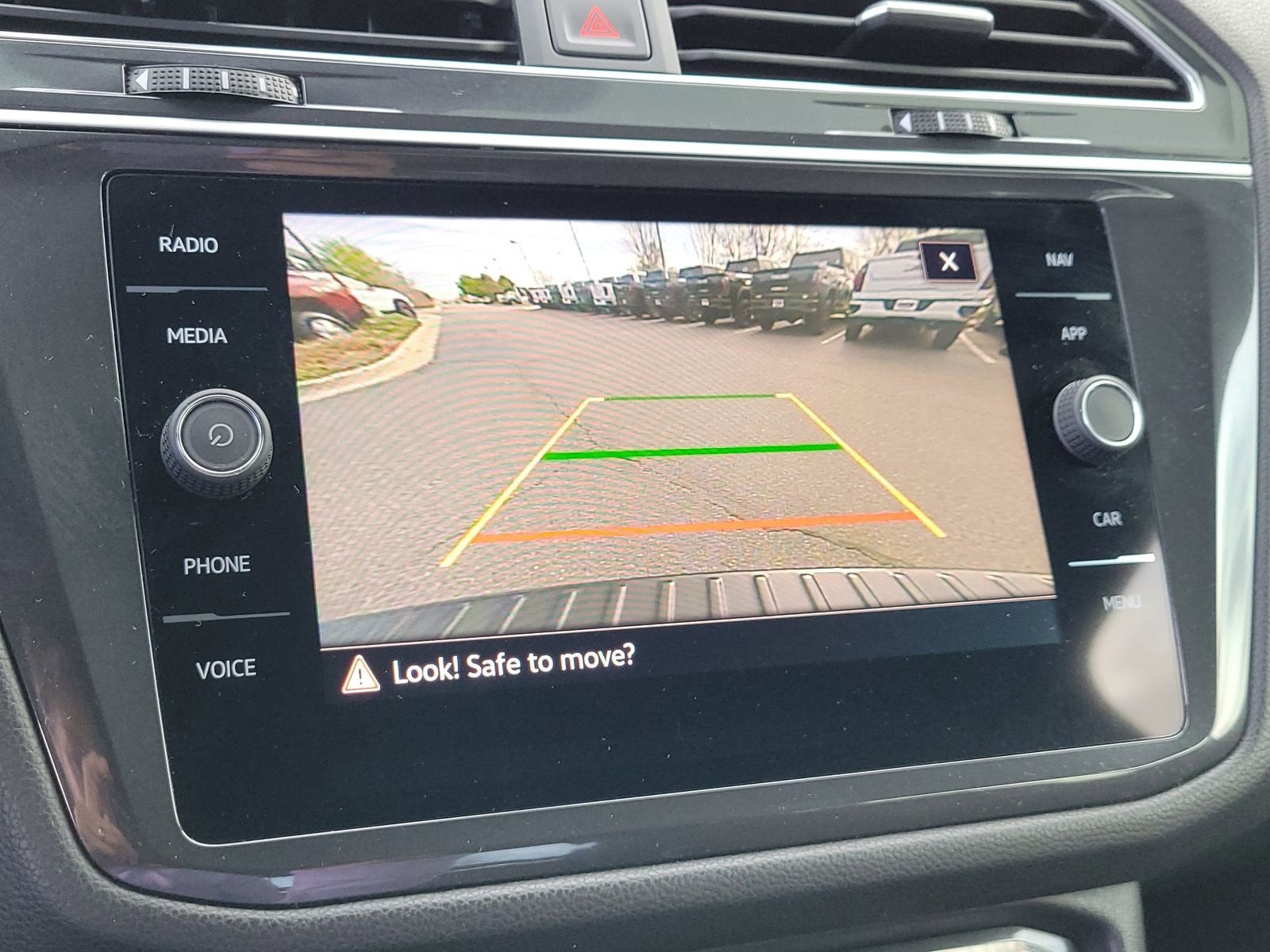 2023 Volkswagen Tiguan SEL R-Line