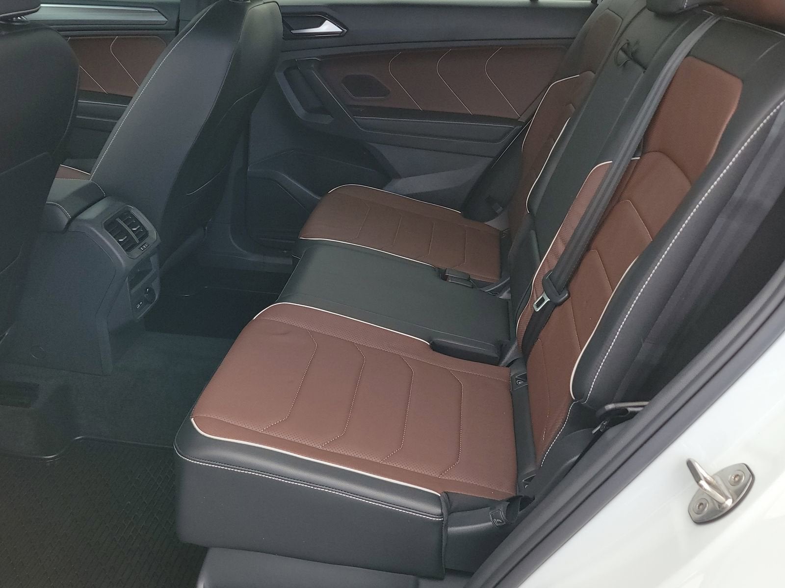 2023 Volkswagen Tiguan SEL R-Line