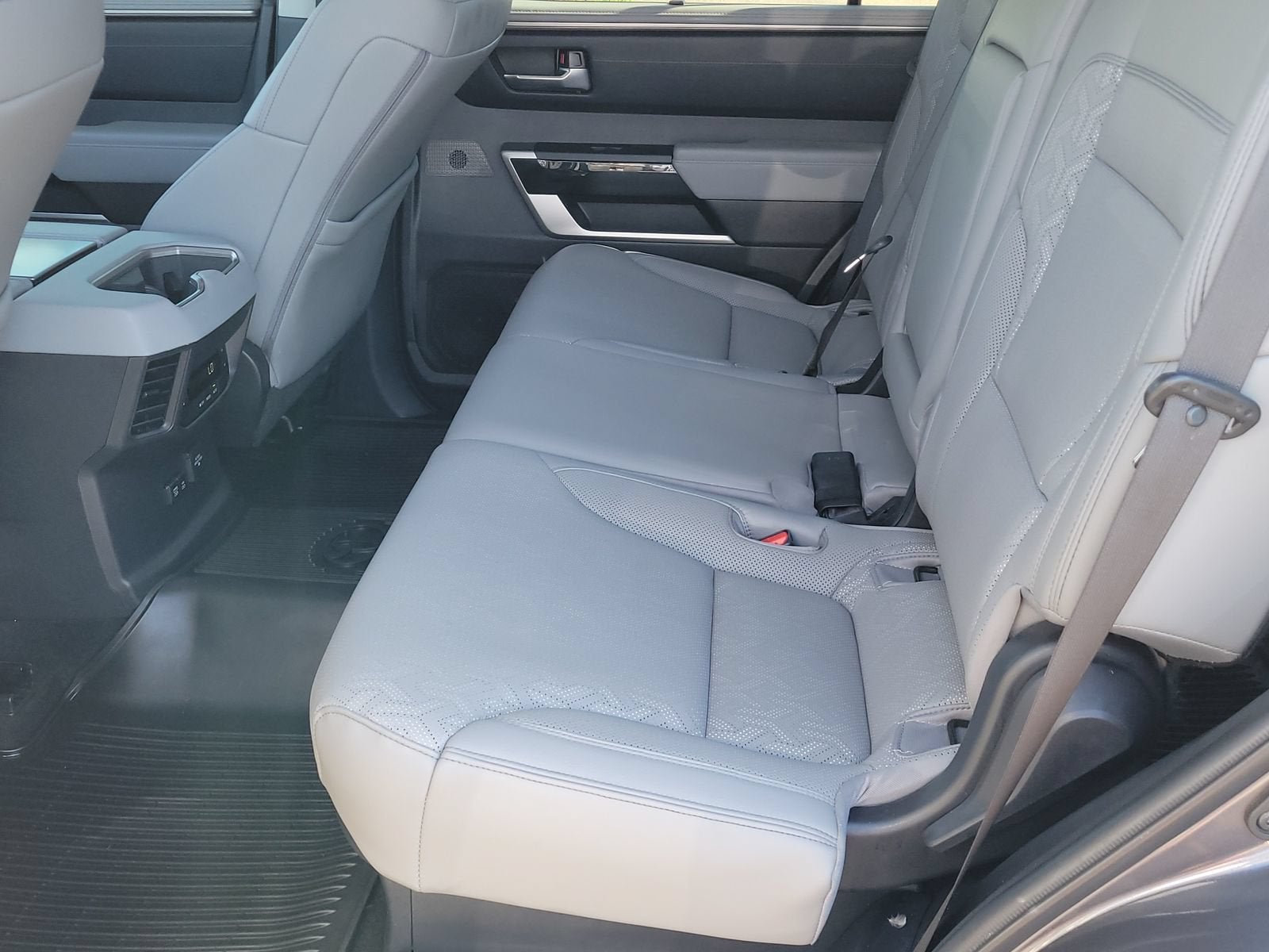 2024 Toyota Sequoia SR5