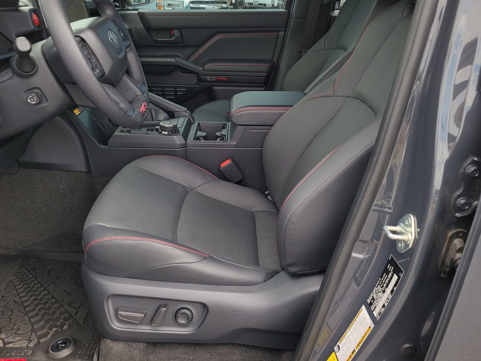 2025 Toyota 4Runner Hybrid TRD Off Road