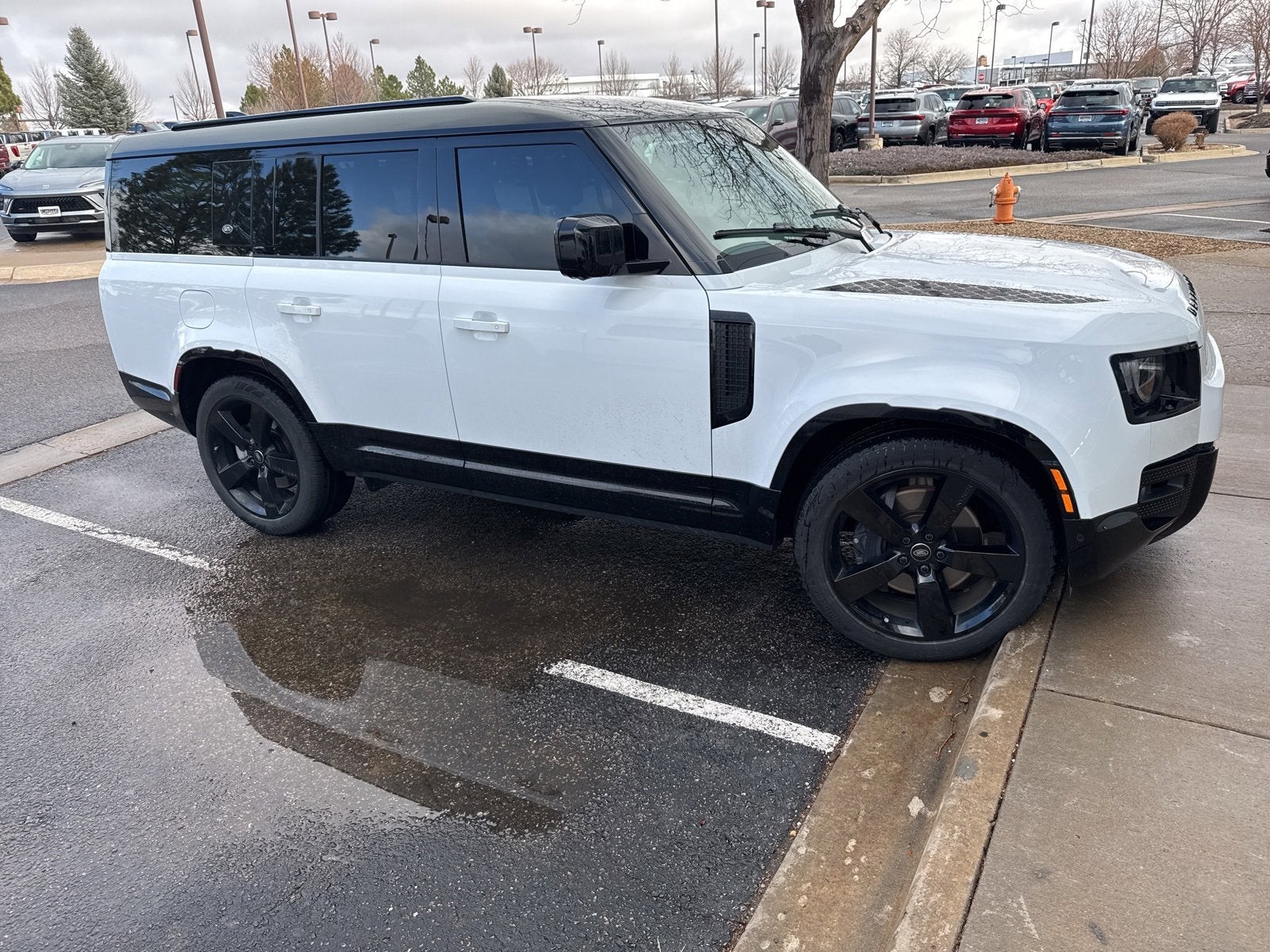 2024 Land Rover Defender X-Dynamic SE