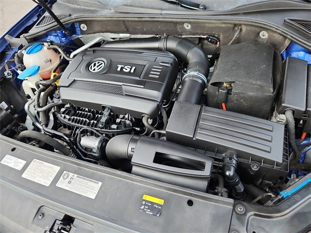 2017 Volkswagen Passat R-Line w/Comfort Pkg