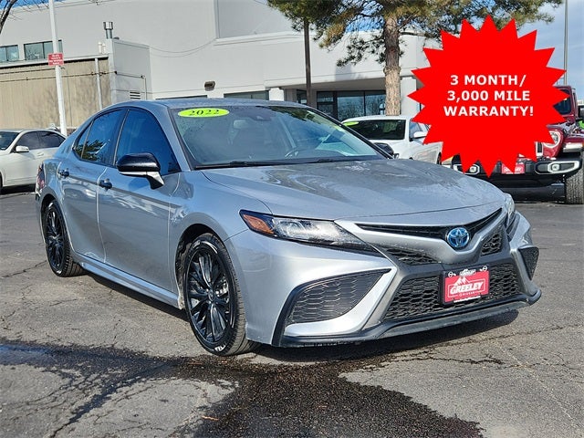 2022 Toyota Camry Hybrid SE