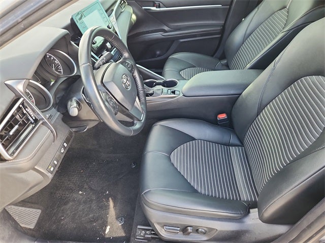 2022 Toyota Camry Hybrid SE