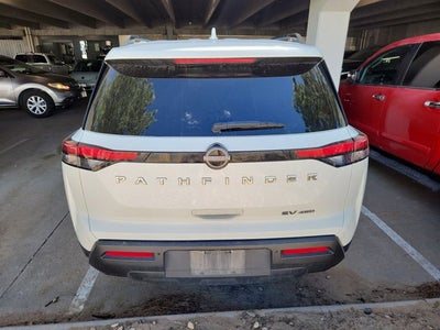 2024 Nissan Pathfinder SV