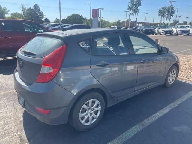 2012 Hyundai Accent 5-Door GS
