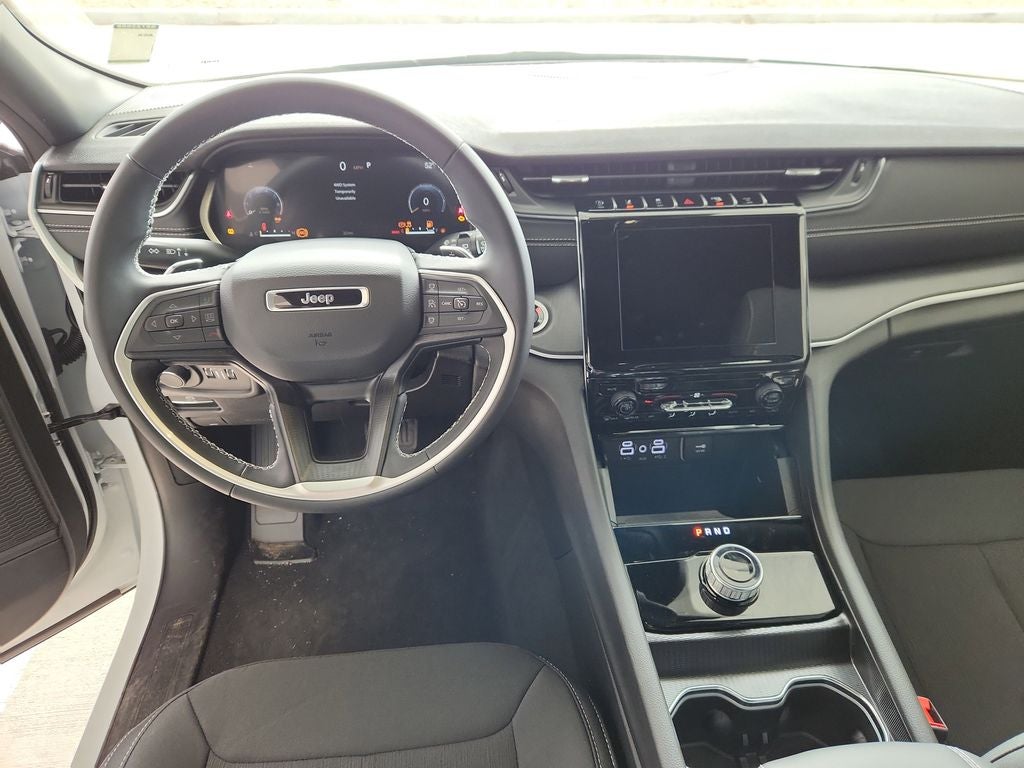 2025 Jeep Grand Cherokee L GRAND CHEROKEE L LAREDO X 4X4