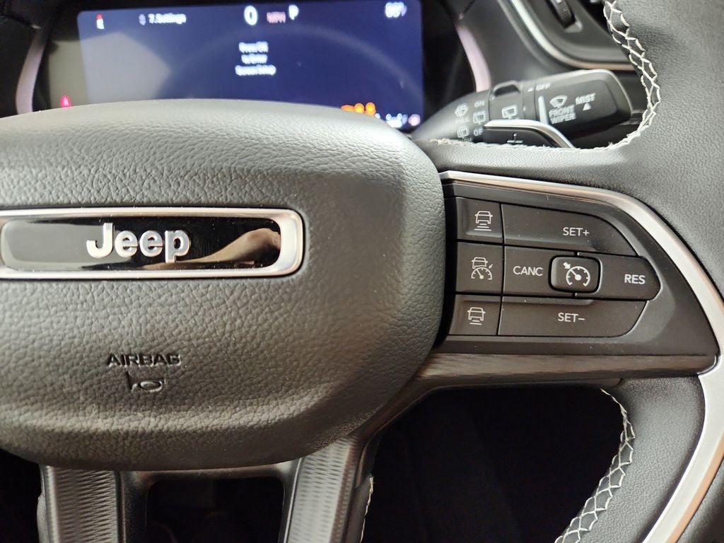 2025 Jeep Grand Cherokee L GRAND CHEROKEE L LAREDO X 4X4