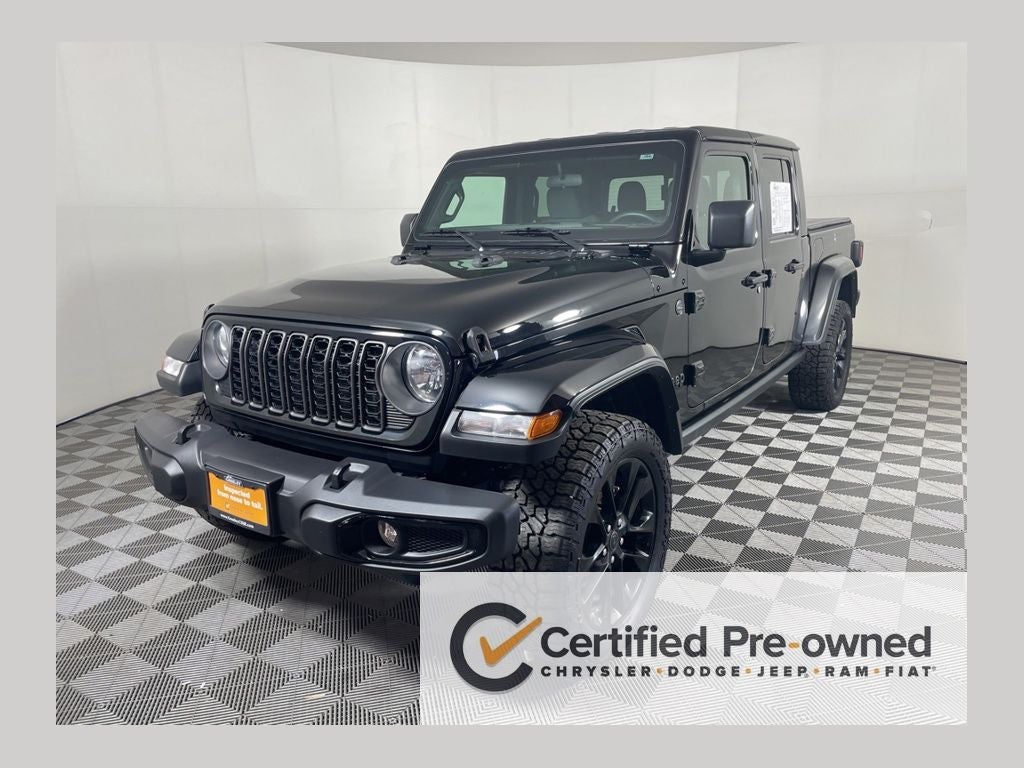 2024 Jeep Gladiator Nighthawk Auto's photo
