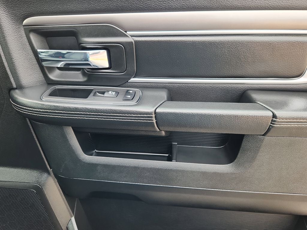 2023 RAM 1500 Classic Warlock Crew Cab 4x4 5'7' Box