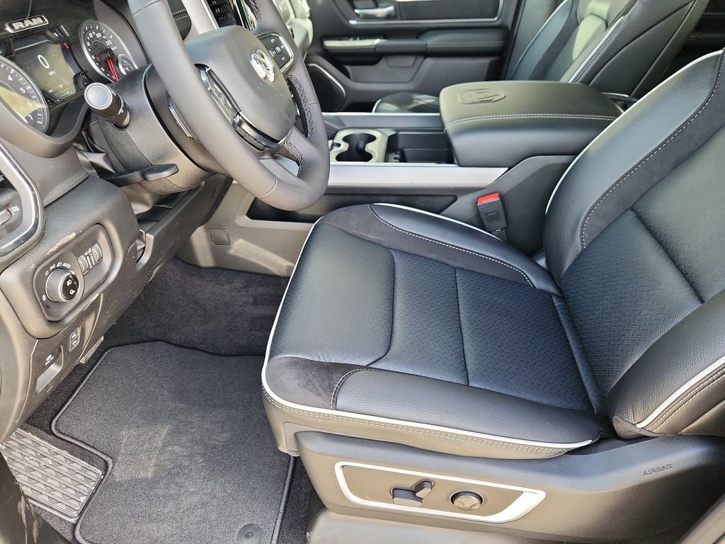 2026 RAM 1500 RAM 1500 LARAMIE CREW CAB 4X4 5'7' BOX