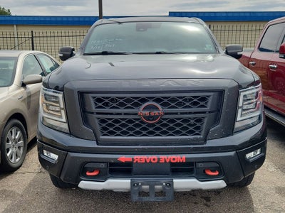 2023 Nissan TITAN Crew Cab PRO-4X 4x4
