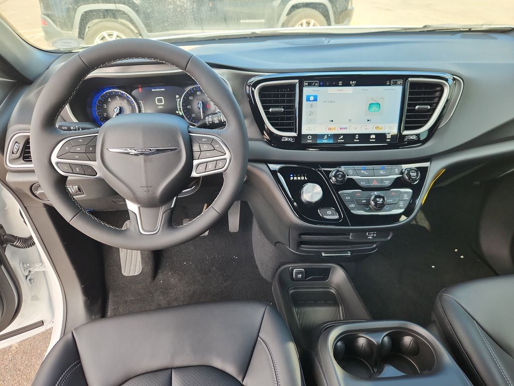 2026 Chrysler Voyager VOYAGER LX