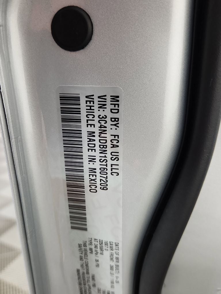 2025 Jeep Compass COMPASS LATITUDE 4X4