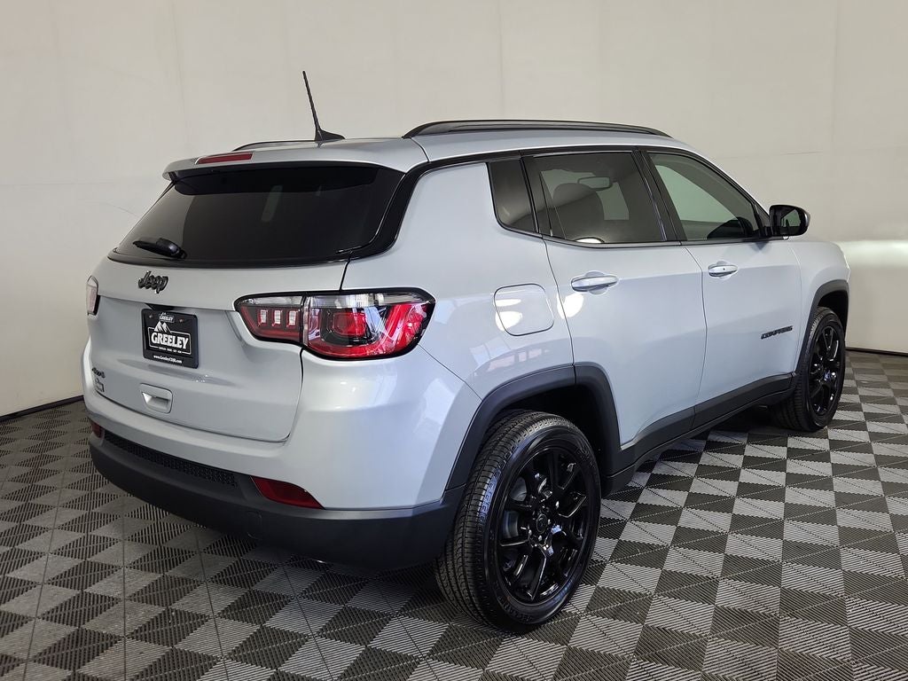 2025 Jeep Compass COMPASS LATITUDE 4X4