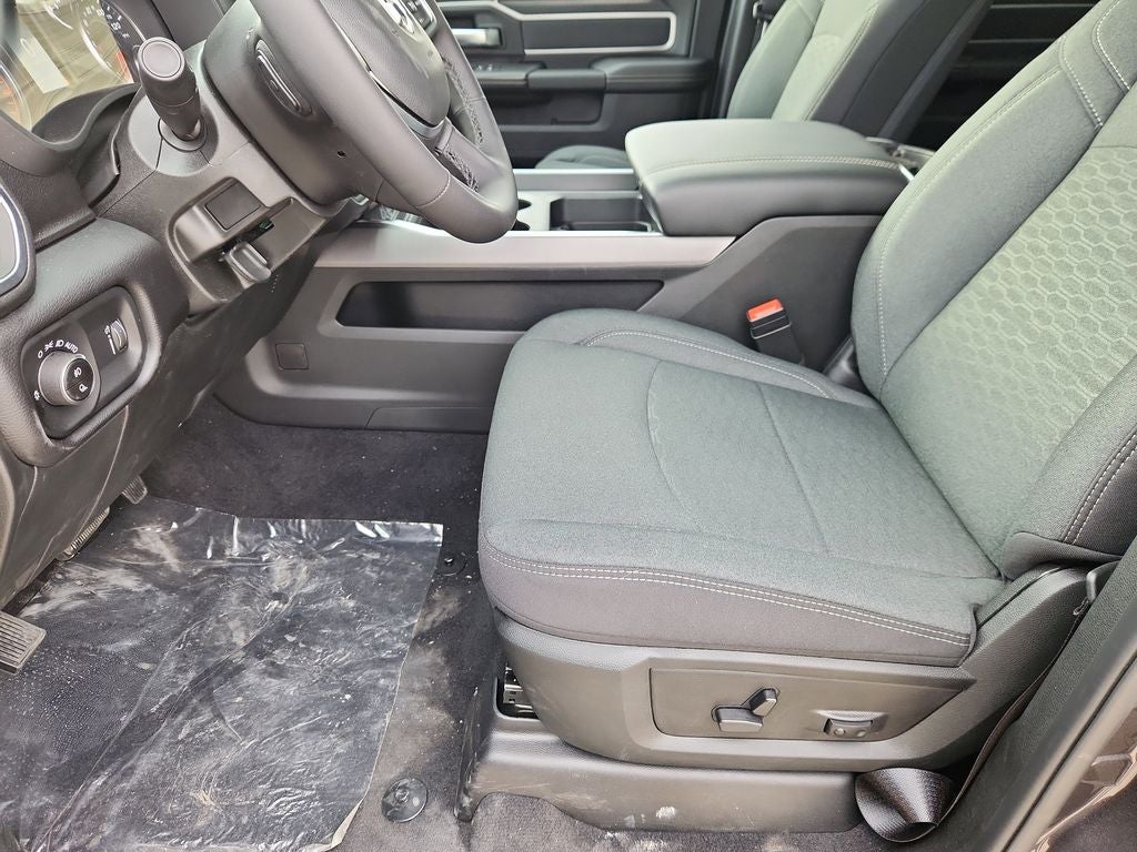 2026 RAM 3500 RAM 3500 BIG HORN CREW CAB 4X4 8' BOX