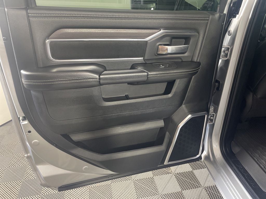 2026 RAM 3500 RAM 3500 LARAMIE CREW CAB 4X4 8' BOX