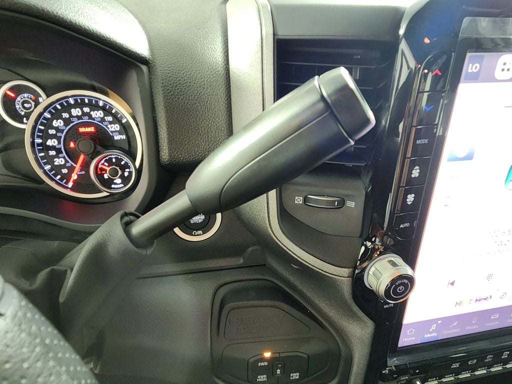 2025 RAM 2500 RAM 2500 TRADESMAN CREW CAB 4X4 6'4' BOX