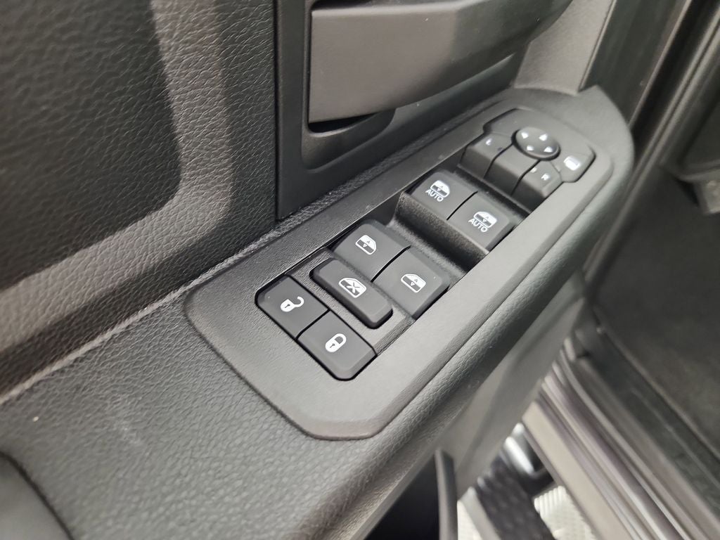 2025 RAM 2500 RAM 2500 TRADESMAN CREW CAB 4X4 6'4' BOX