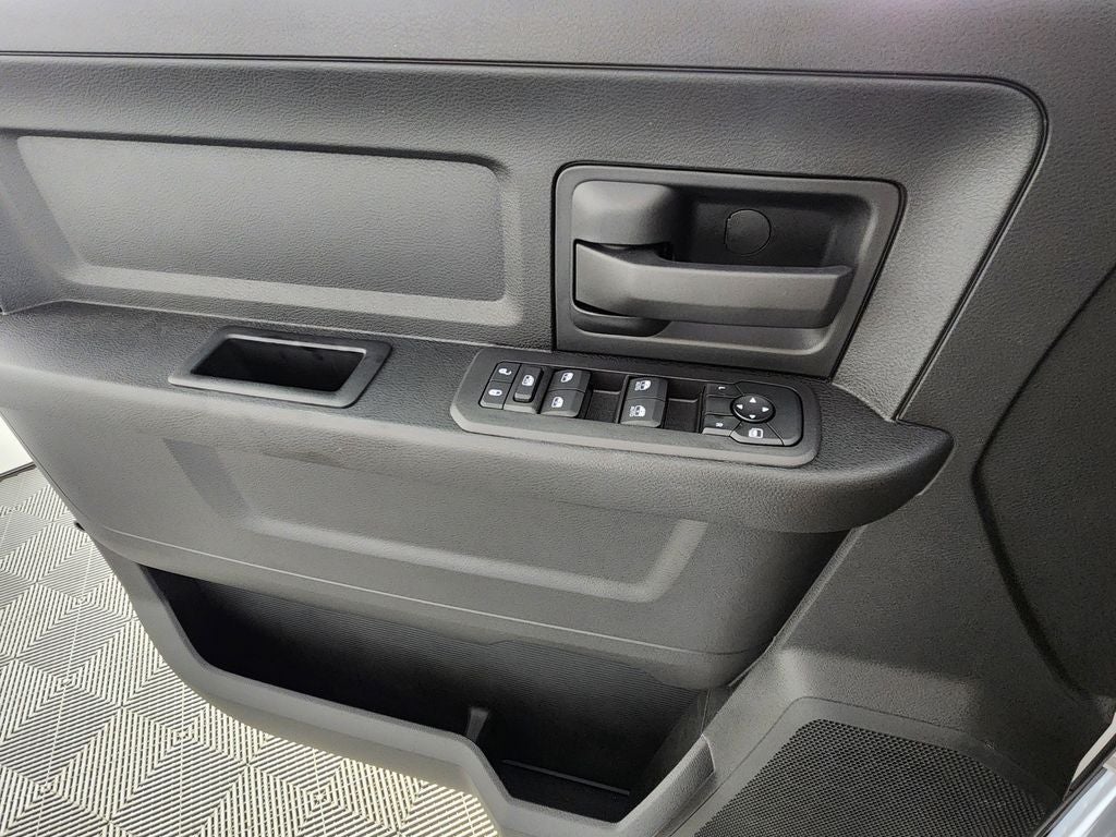 2025 RAM 2500 RAM 2500 TRADESMAN CREW CAB 4X4 6'4' BOX