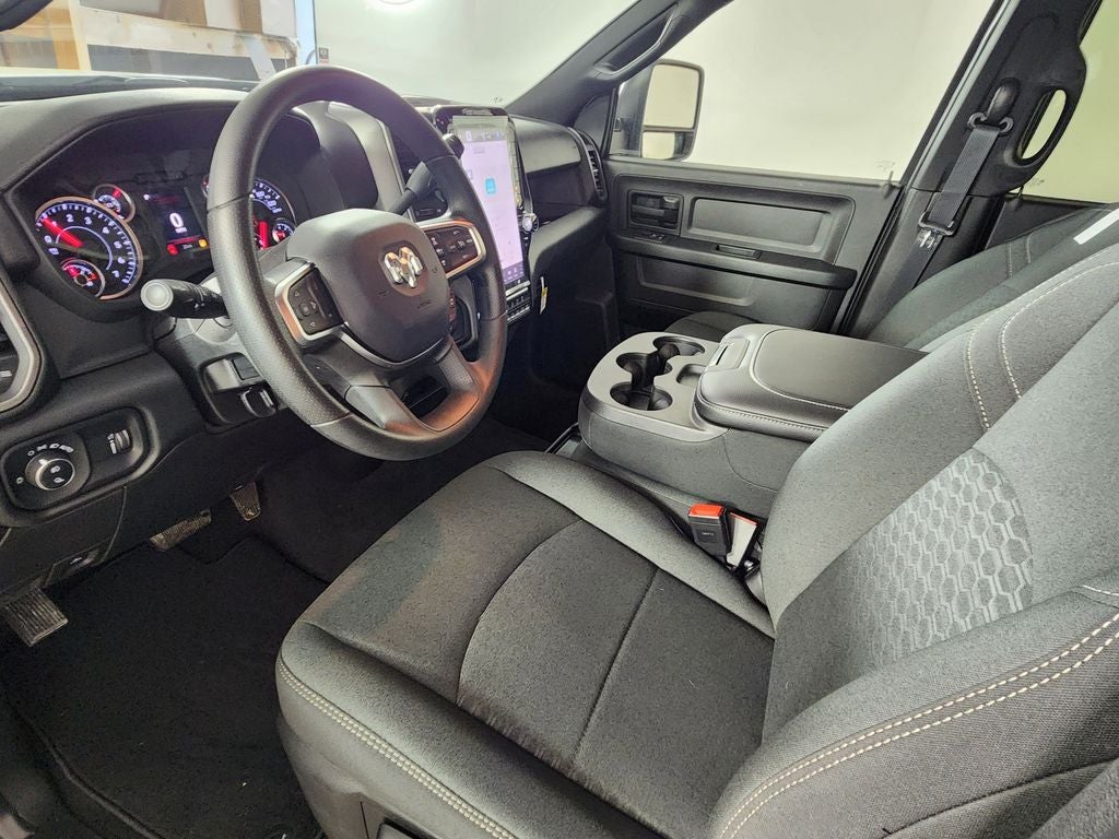 2025 RAM 2500 RAM 2500 TRADESMAN CREW CAB 4X4 6'4' BOX