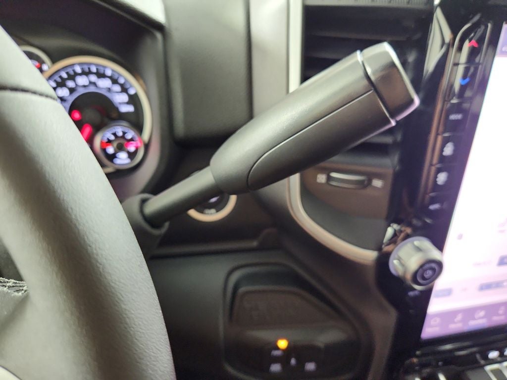 2025 RAM 2500 RAM 2500 BIG HORN CREW CAB 4X4 6'4' BOX