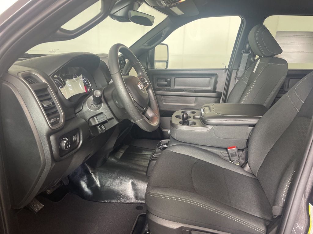 2026 RAM 2500 RAM 2500 TRADESMAN CREW CAB 4X4 8' BOX