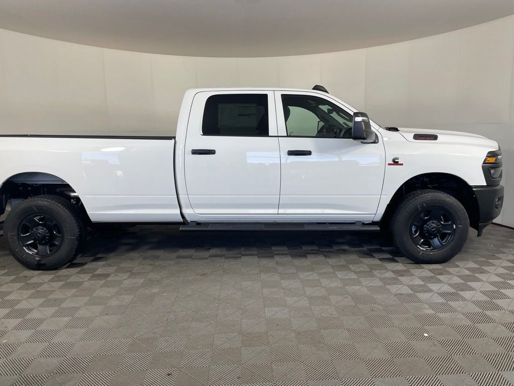 2026 RAM 2500 RAM 2500 TRADESMAN CREW CAB 4X4 8' BOX
