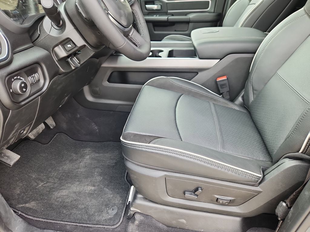 2026 RAM 2500 RAM 2500 LARAMIE MEGA CAB 4X4 6'4' BOX