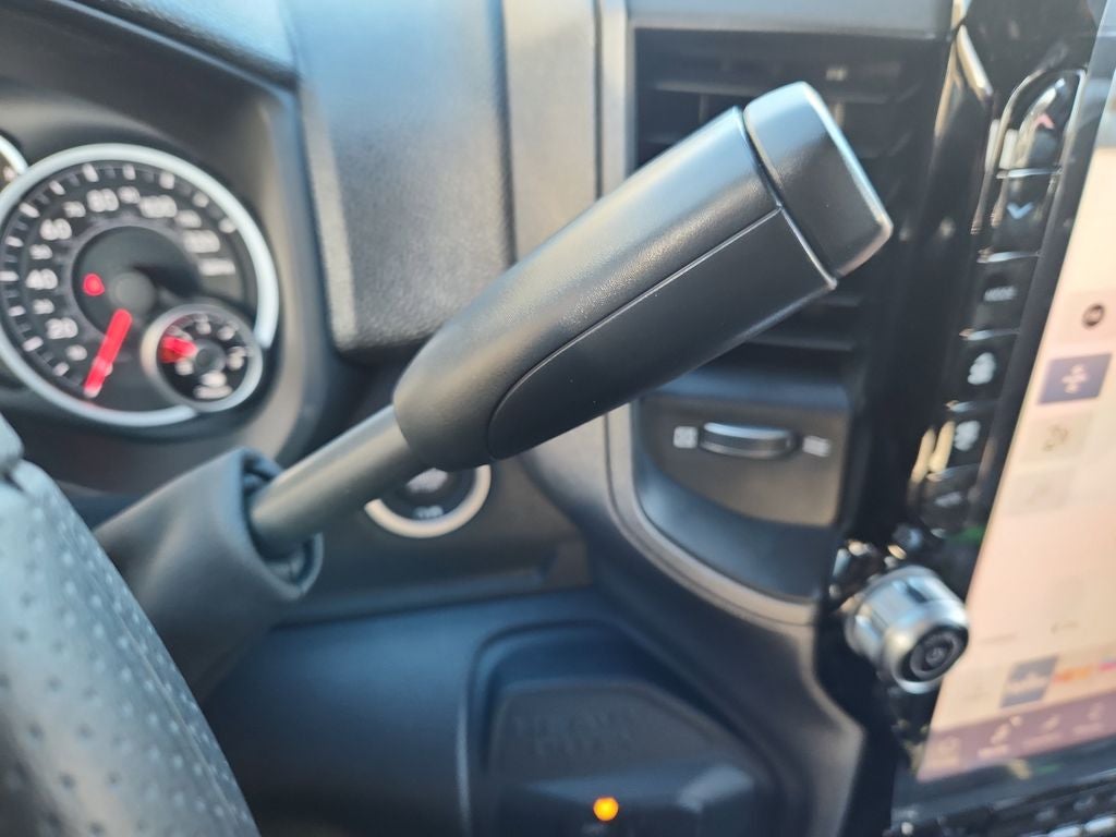 2026 RAM 3500 RAM 3500 TRADESMAN CREW CAB 4X4 8' BOX