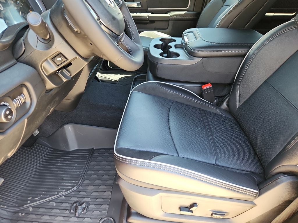 2026 RAM 3500 RAM 3500 LARAMIE CREW CAB 4X4 8' BOX