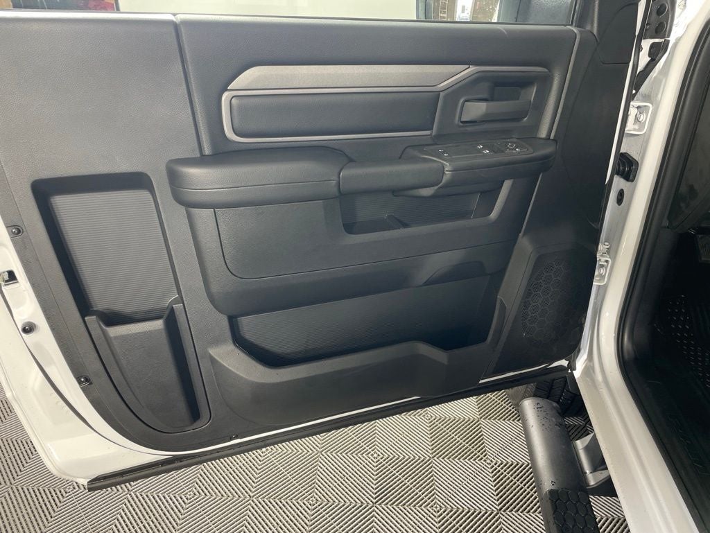 2026 RAM 2500 RAM 2500 TRADESMAN REGULAR CAB 4X4 8' BOX