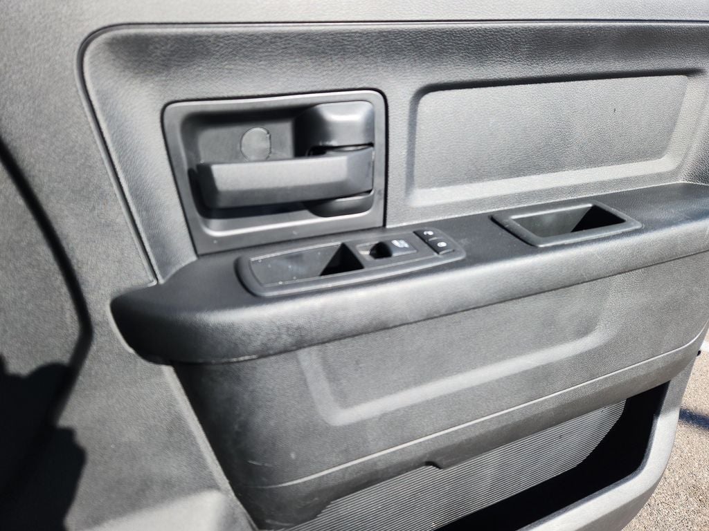 2022 RAM 2500 Tradesman Crew Cab 4x4 6'4' Box